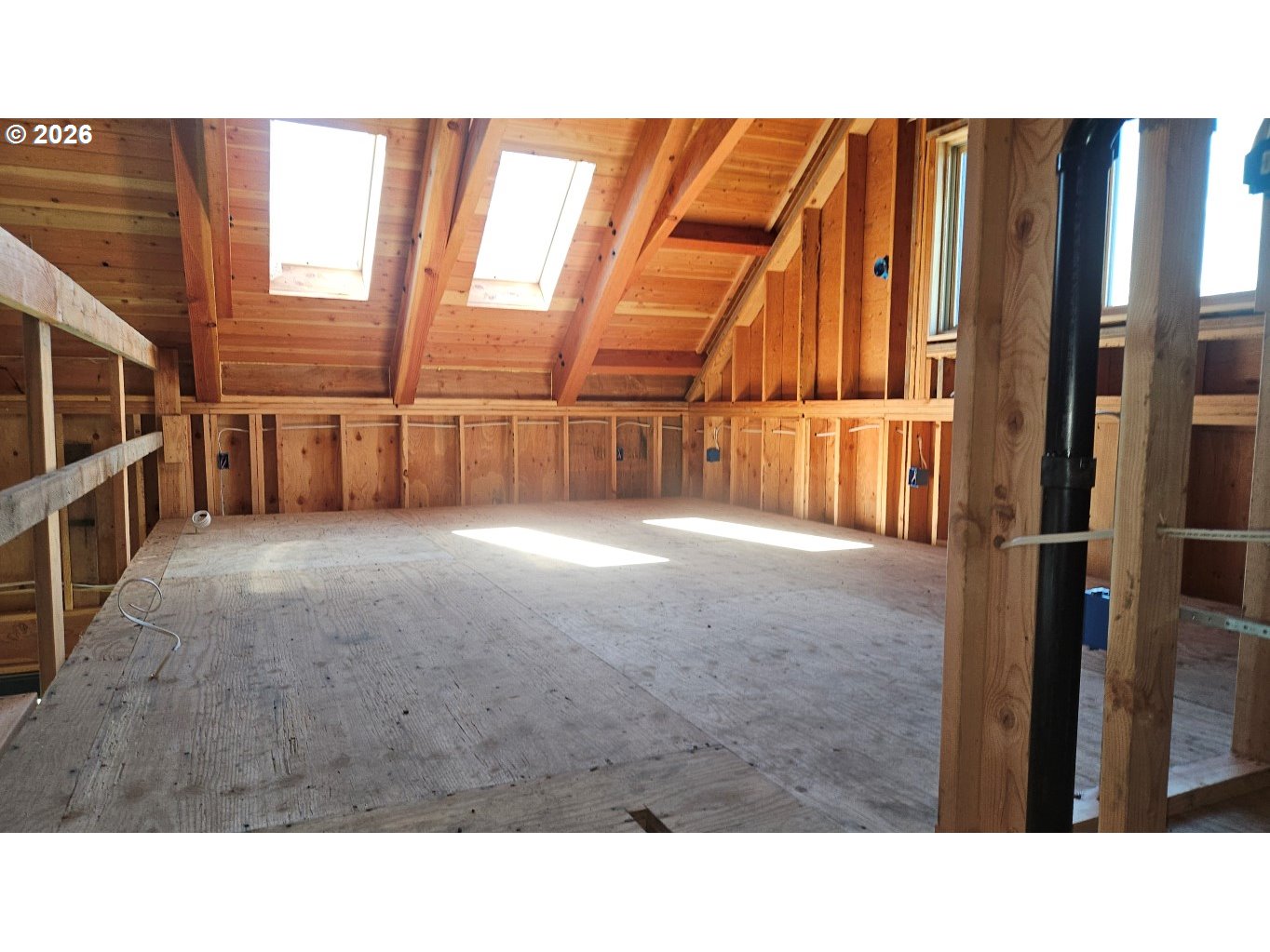 301 McCully Drive Joseph, OR 97846 - Photo 14 of 17 a open living room