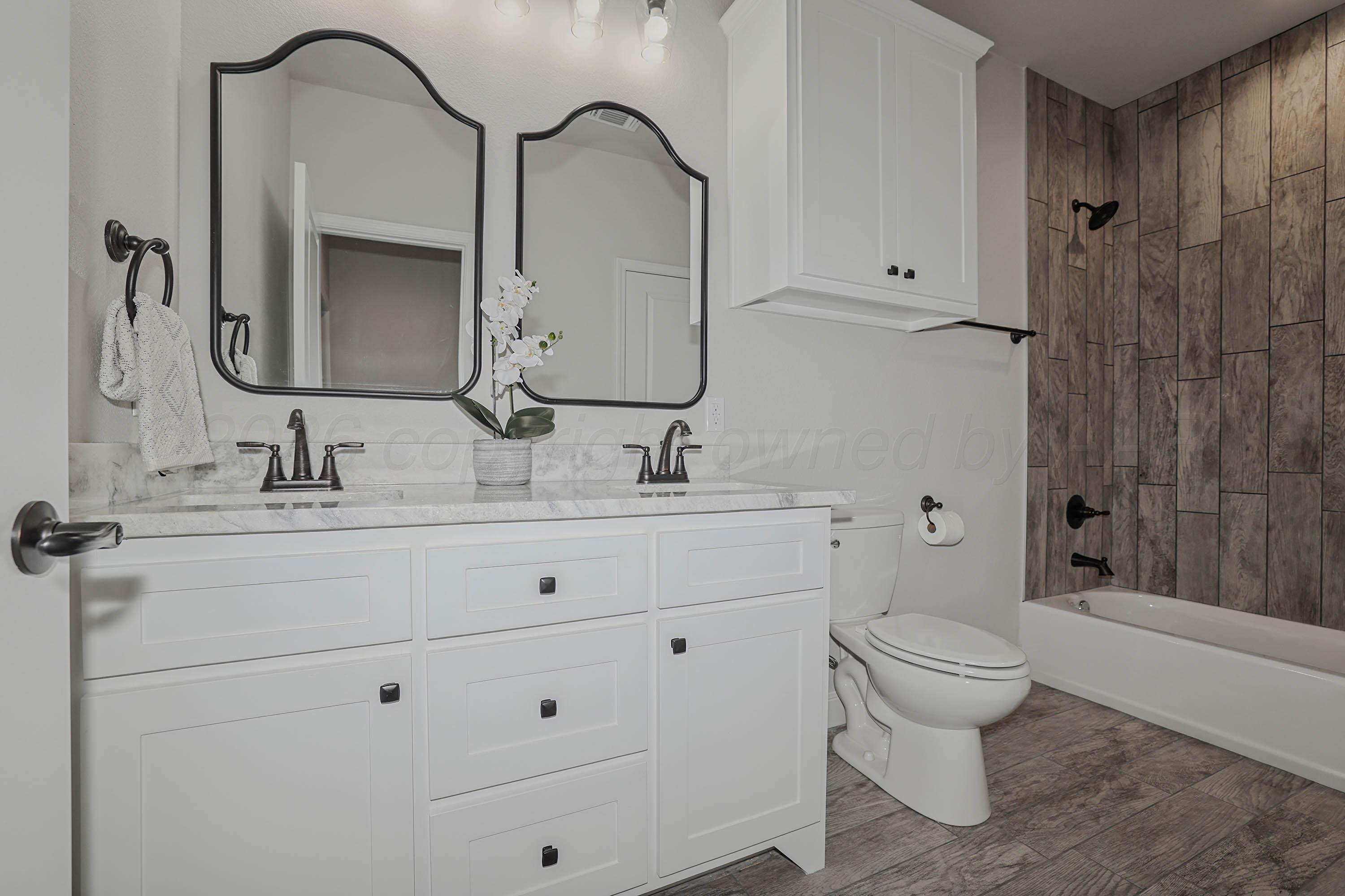 2804 Conner Drive Canyon, TX 79015 - Photo 23 of 30 Upstairs Bathroom