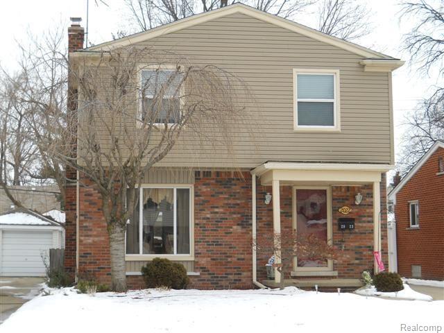 2022 Roslyn Road Grosse Pointe, MI 48236 - Photo 1 of 12 roslyn 002 (Small).jpg