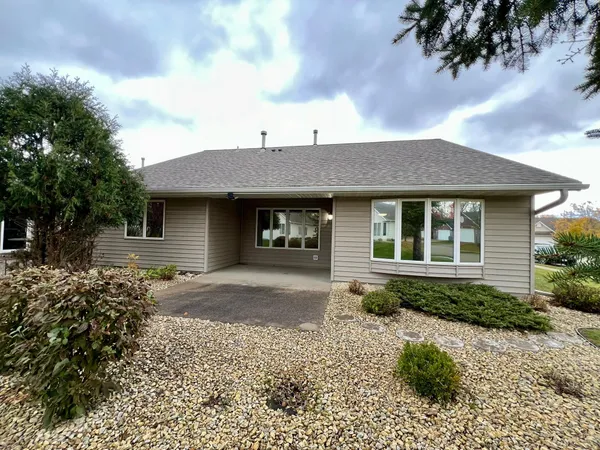 $319,500 | 1860 Cherry Street, Red Wing, MN 55066