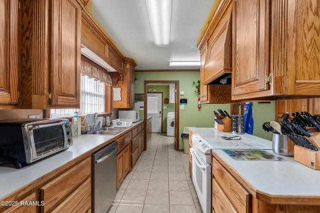 $330,000 | 6104 Highway 26, Jennings, LA 70546