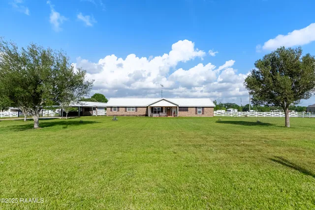 $330,000 | 6104 Highway 26, Jennings, LA 70546