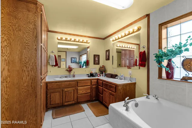 $330,000 | 6104 Highway 26, Jennings, LA 70546