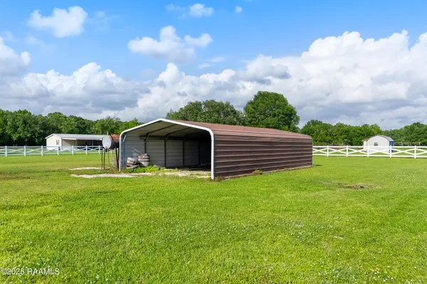 $330,000 | 6104 Highway 26, Jennings, LA 70546