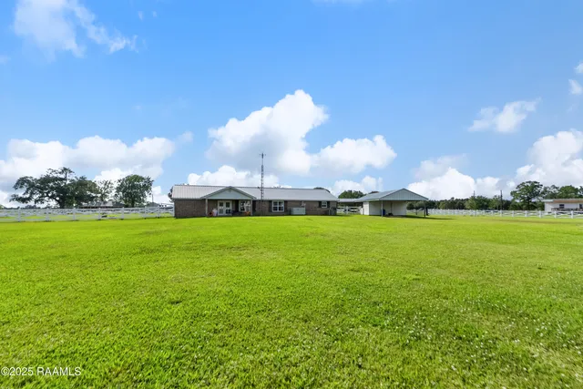 $330,000 | 6104 Highway 26, Jennings, LA 70546