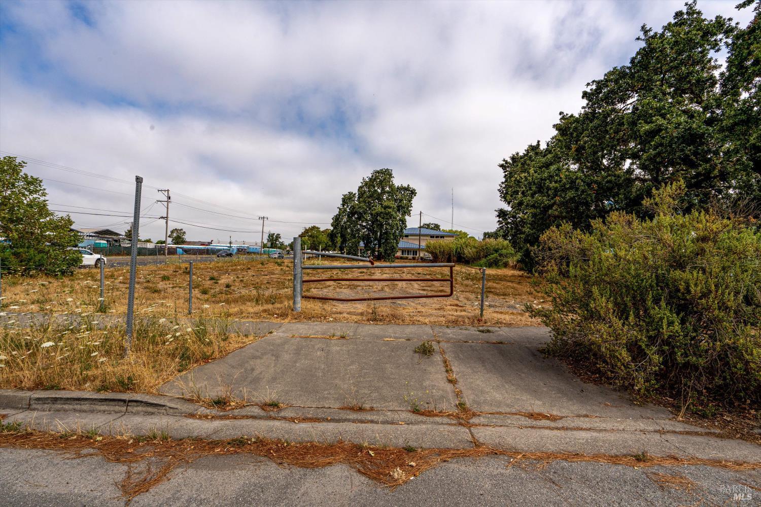 4025-4055 Sebastopol Road Santa Rosa, CA 95407 - Photo 16 of 19 a view of a yard