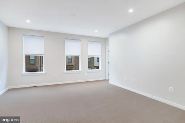 $549,900 | 44499 Wolfhound Square, Ashburn, VA 20147