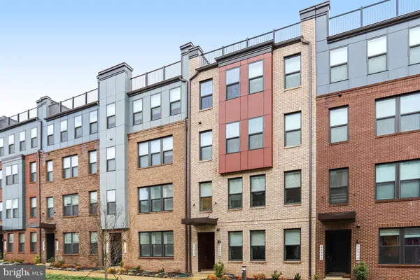 $549,900 | 44499 Wolfhound Square, Ashburn, VA 20147