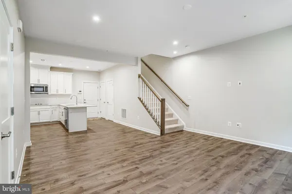 $549,900 | 44499 Wolfhound Square, Ashburn, VA 20147