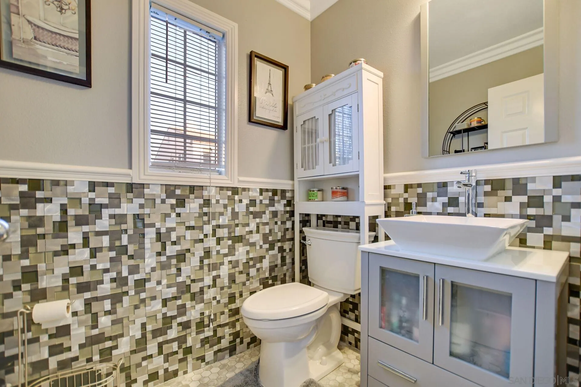 6346 Southern Place Riverside, CA 92504 - Photo 18 of 33 a bathroom with a sink toilet and shower