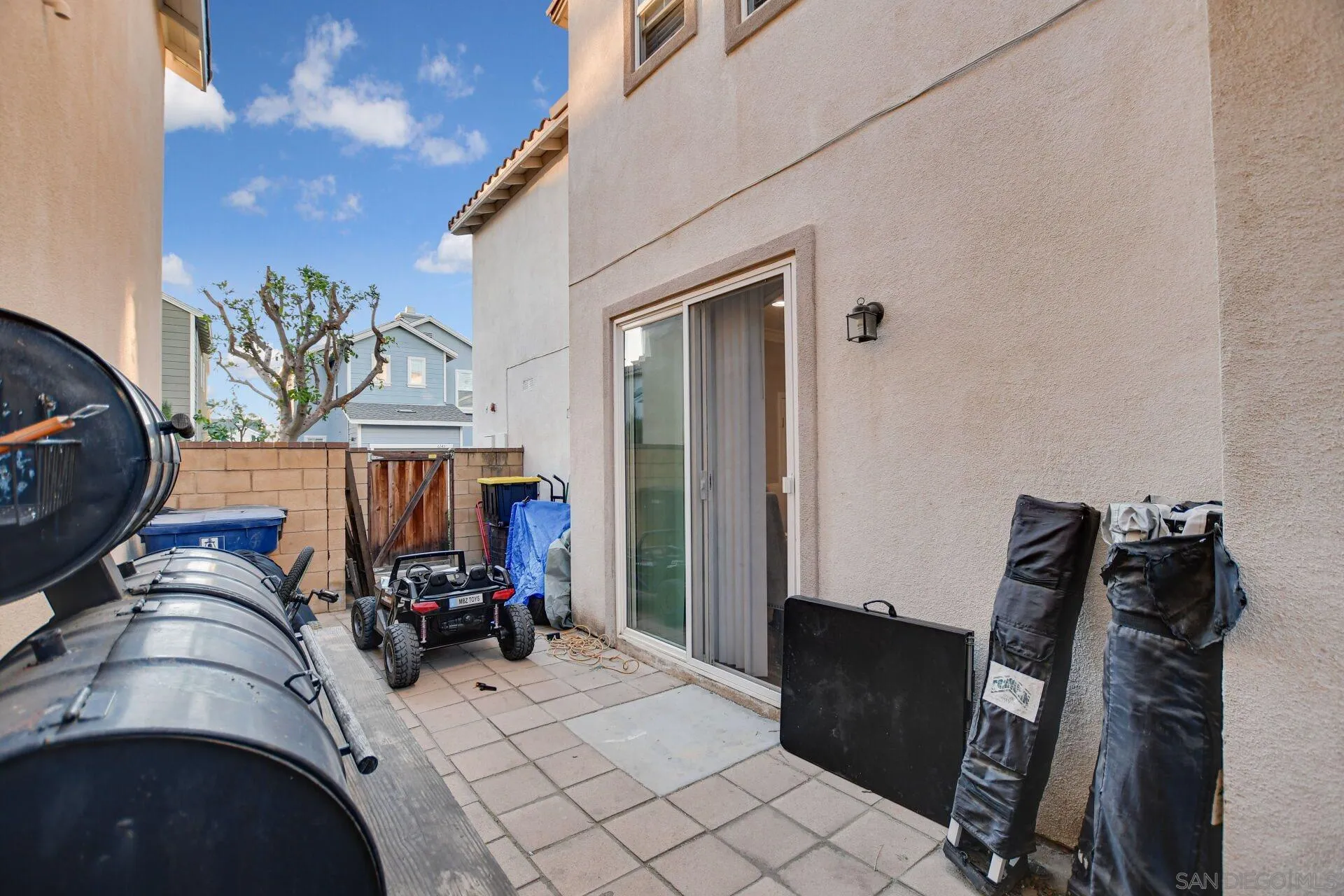 6346 Southern Place Riverside, CA 92504 - Photo 29 of 33 a view of walk in closet with clothes and shoes