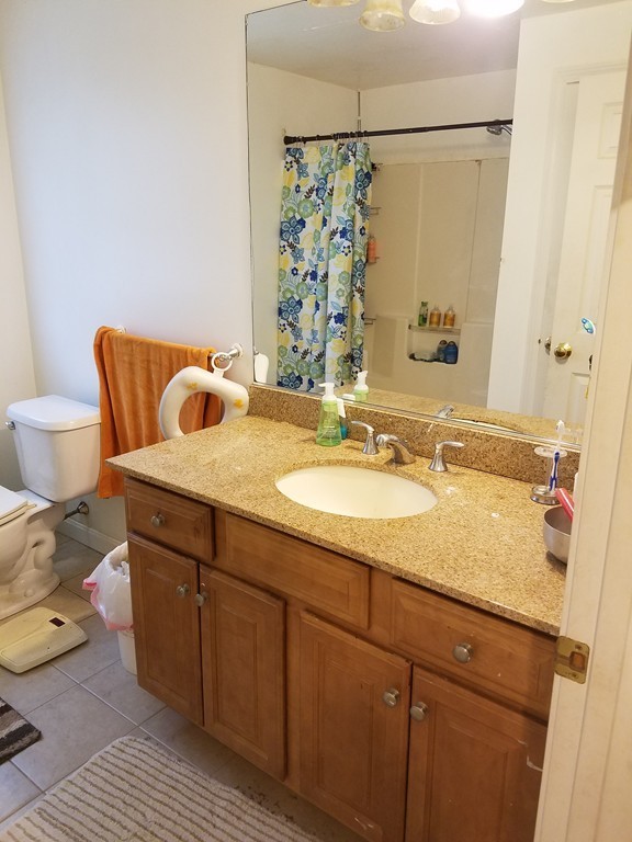 34 Daisy Lane Fall River, MA 02721 - Photo 14 of 19