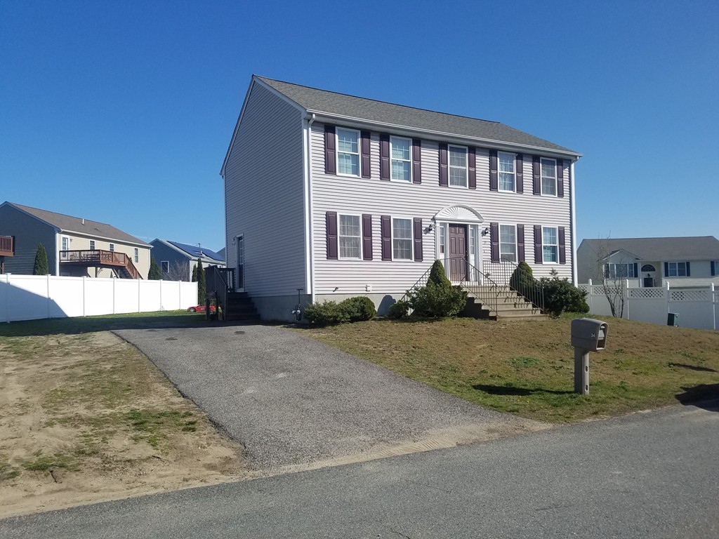 34 Daisy Lane Fall River, MA 02721 - Photo 2 of 19