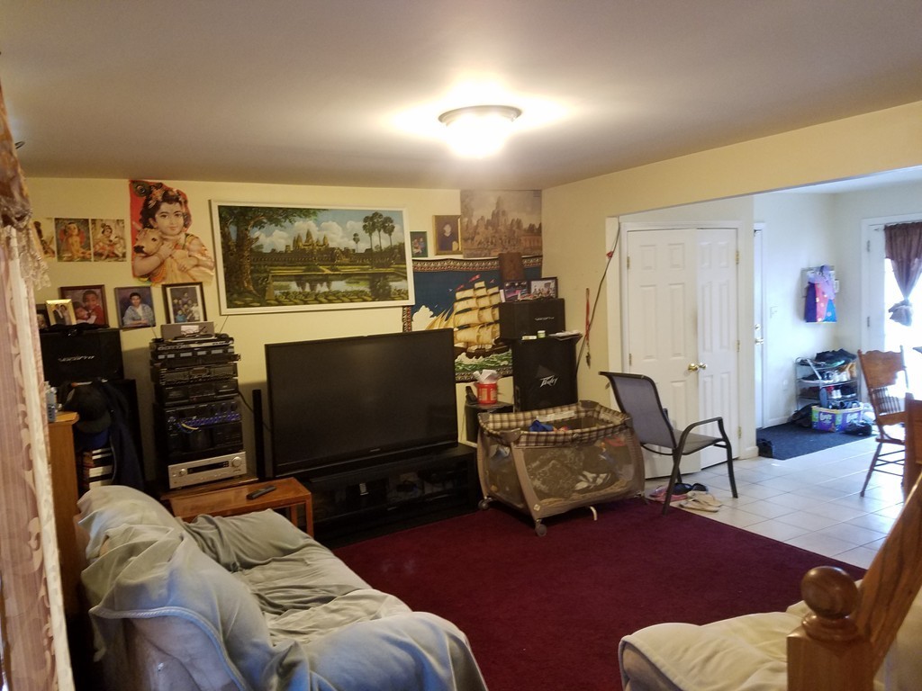 34 Daisy Lane Fall River, MA 02721 - Photo 3 of 19