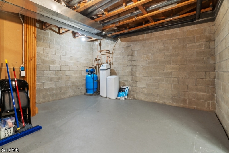 5 Gristmill Sparta, NJ 07871 - Photo 22 of 33