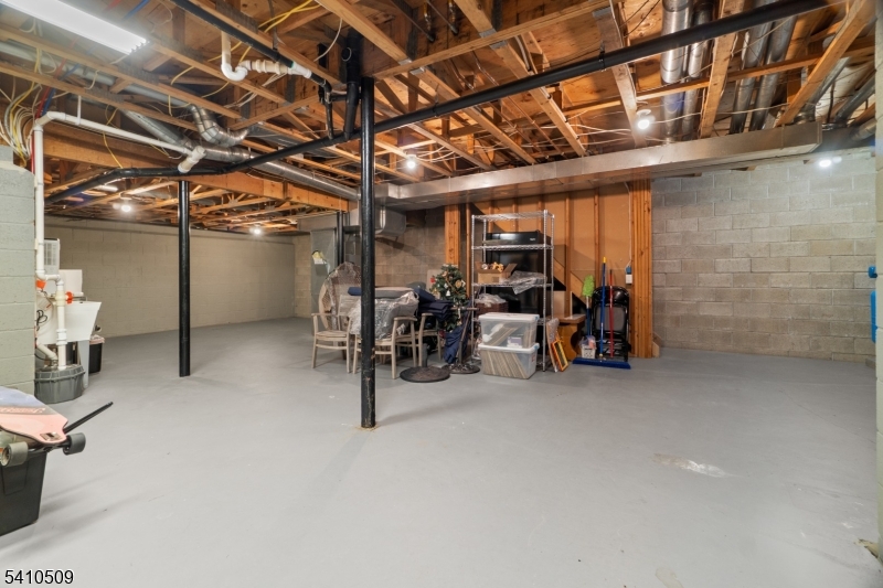 5 Gristmill Sparta, NJ 07871 - Photo 23 of 33