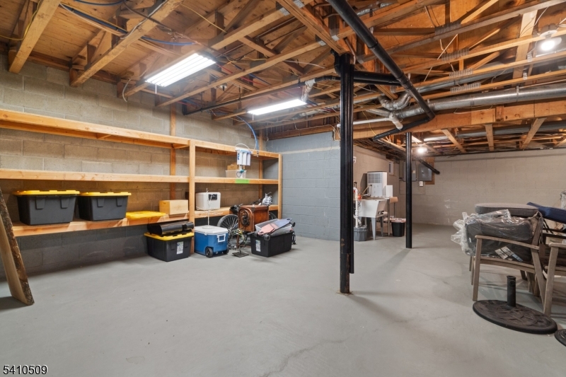 5 Gristmill Sparta, NJ 07871 - Photo 24 of 33