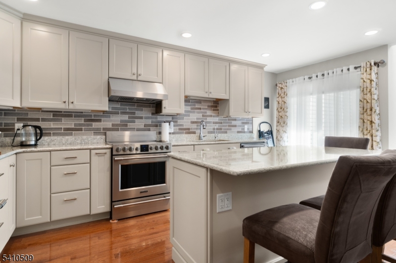 5 Gristmill Sparta, NJ 07871 - Photo 4 of 33