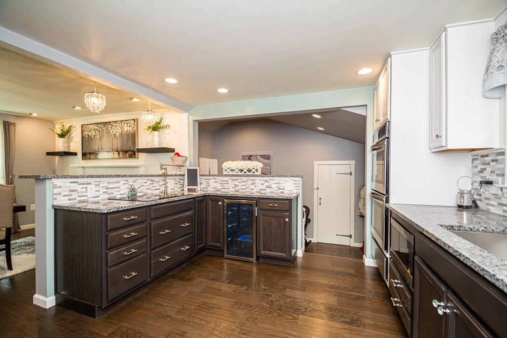 82 Greenwood Road Andover, MA 01810 - Photo 3 of 30 Gallery Image 3