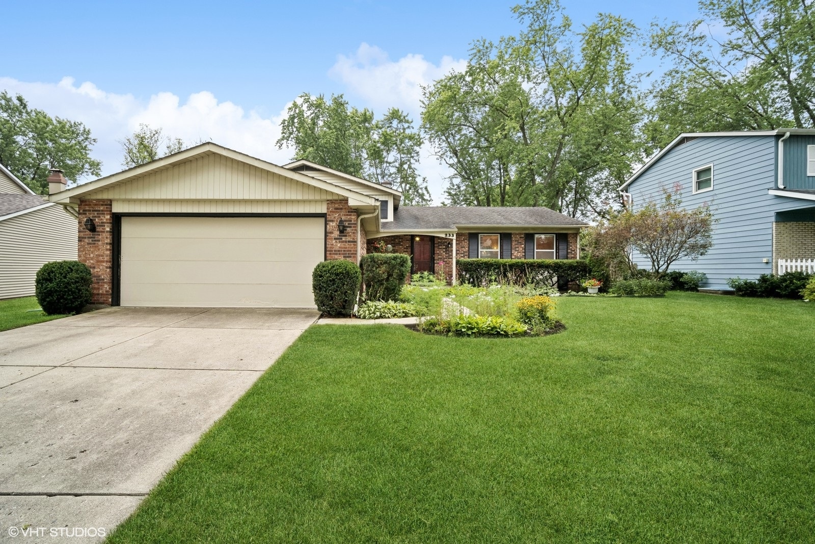 233 Downing Road Buffalo Grove, IL 60089 - Photo 1 of 36 Gallery Image 1