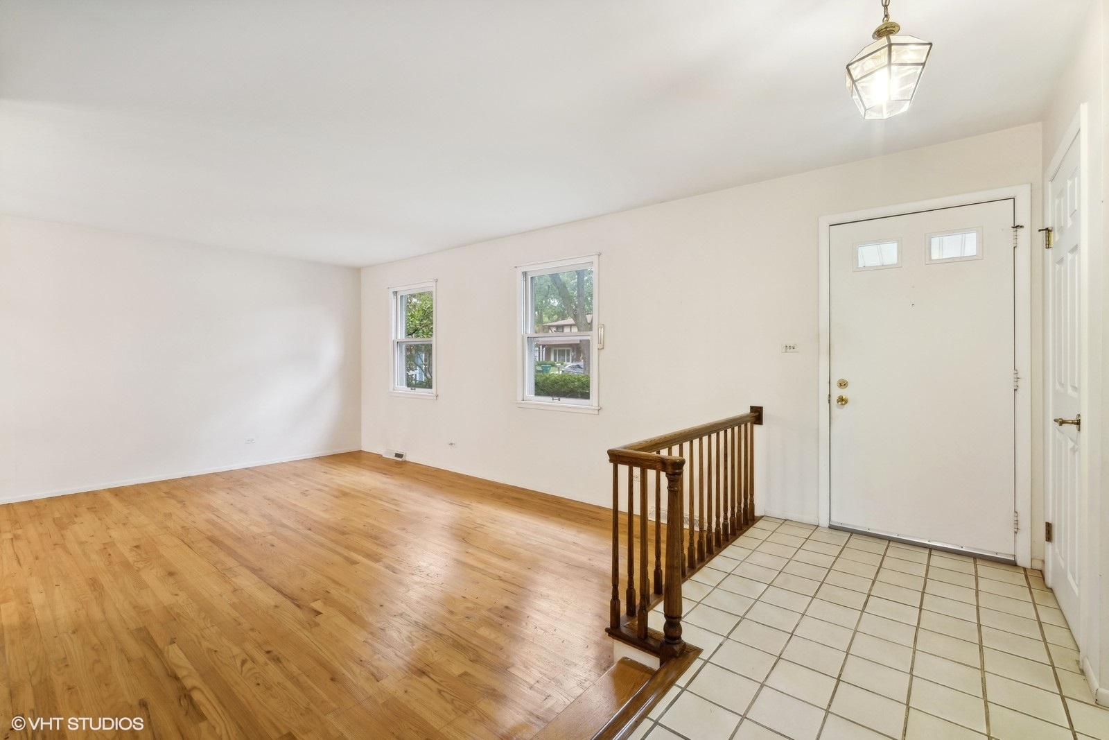 233 Downing Road Buffalo Grove, IL 60089 - Photo 3 of 36 Gallery Image 3