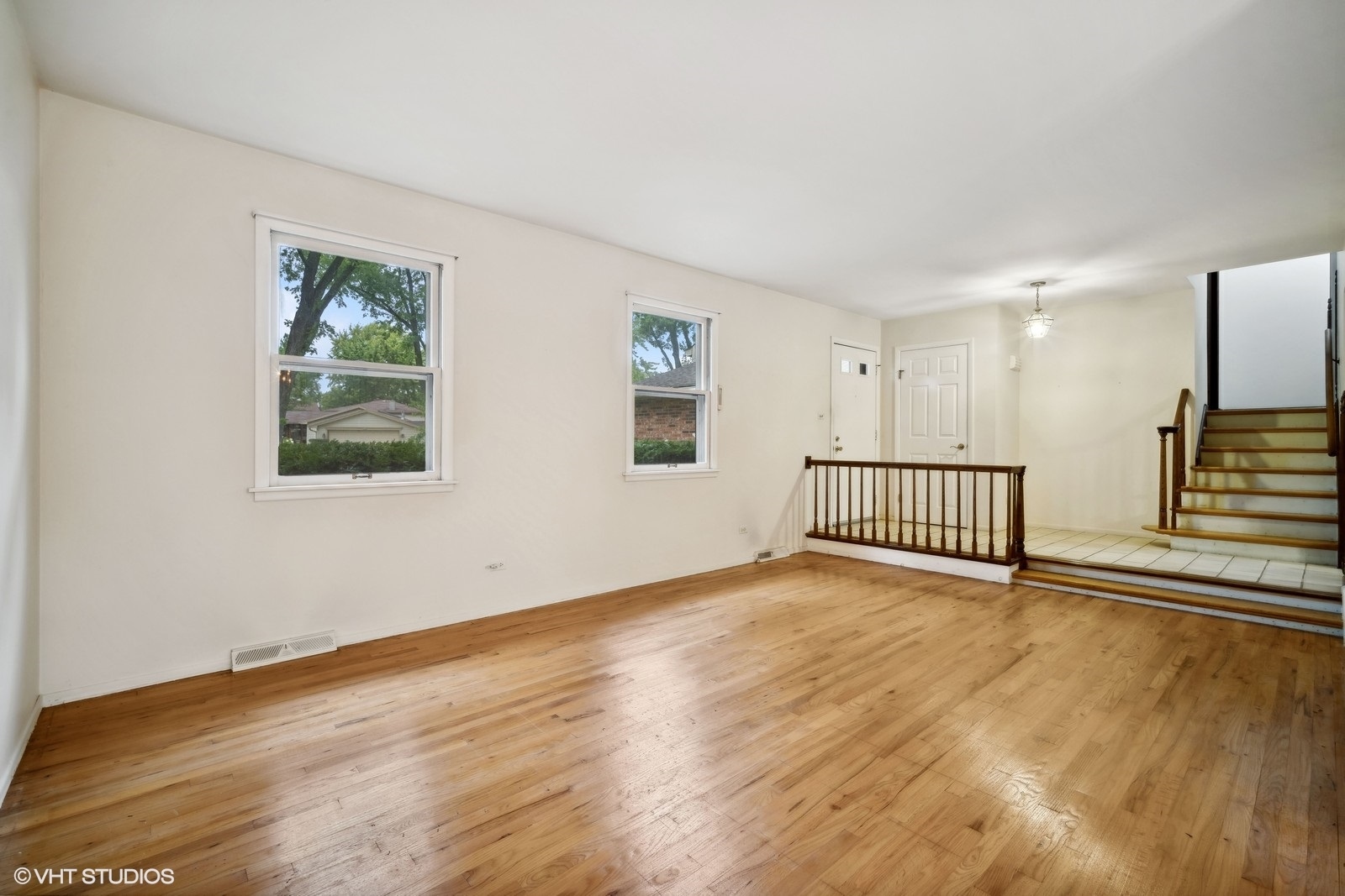 233 Downing Road Buffalo Grove, IL 60089 - Photo 6 of 36 Gallery Image 6