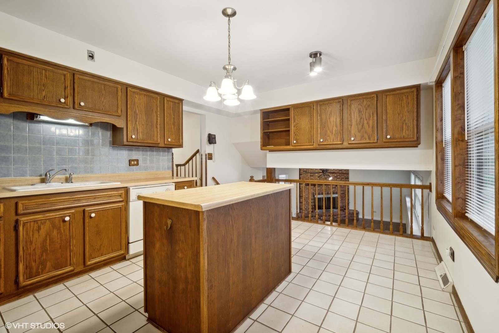 233 Downing Road Buffalo Grove, IL 60089 - Photo 9 of 36 Gallery Image 9