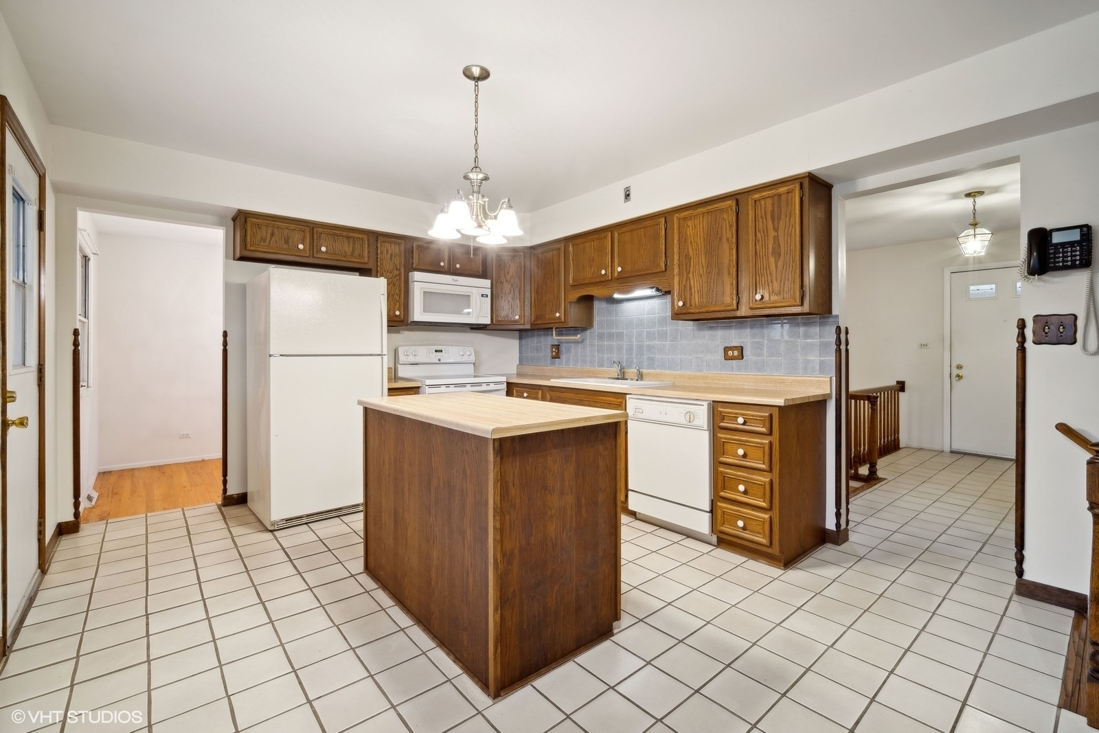 233 Downing Road Buffalo Grove, IL 60089 - Photo 10 of 36 Gallery Image 10