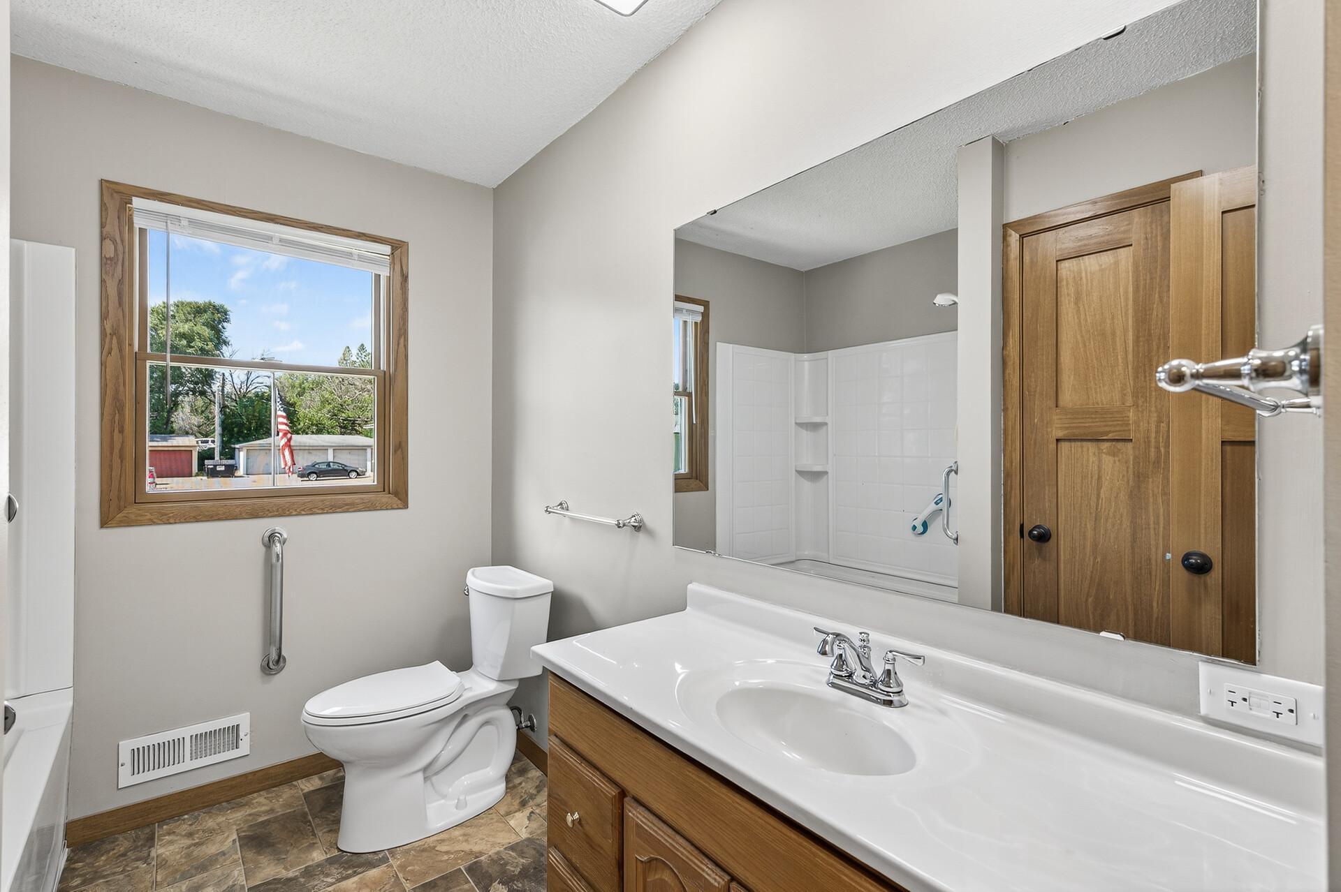 1224 8th Lane Anoka, MN 55303 - Photo 14 of 23