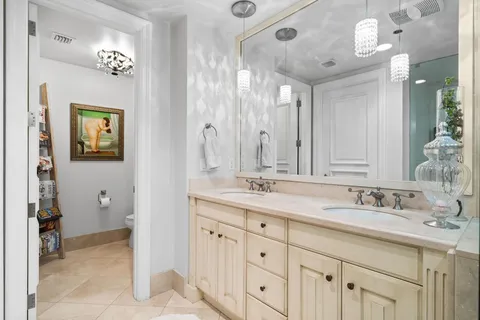 $1,699,000 | 645 Northeast 17th Way, Unit 645, Fort Lauderdale, FL 33304