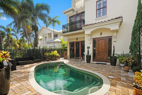 $1,699,000 | 645 Northeast 17th Way, Unit 645, Fort Lauderdale, FL 33304