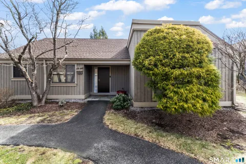 $360,000 | 640 Heritage Village, Unit B, Southbury, CT 06488