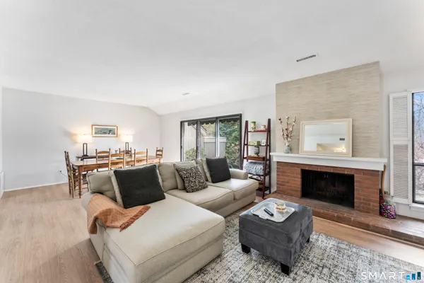 $360,000 | 640 Heritage Village, Unit B, Southbury, CT 06488