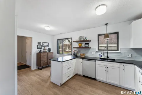 $360,000 | 640 Heritage Village, Unit B, Southbury, CT 06488