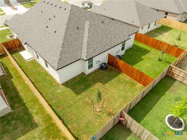 a view of an outdoor space