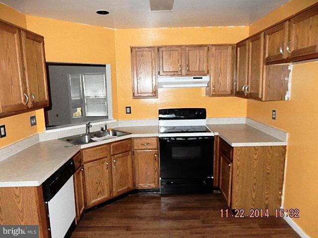 224 Gentlebrook Road Owings Mills, MD 21117 - Photo 4 of 12 Kitchen