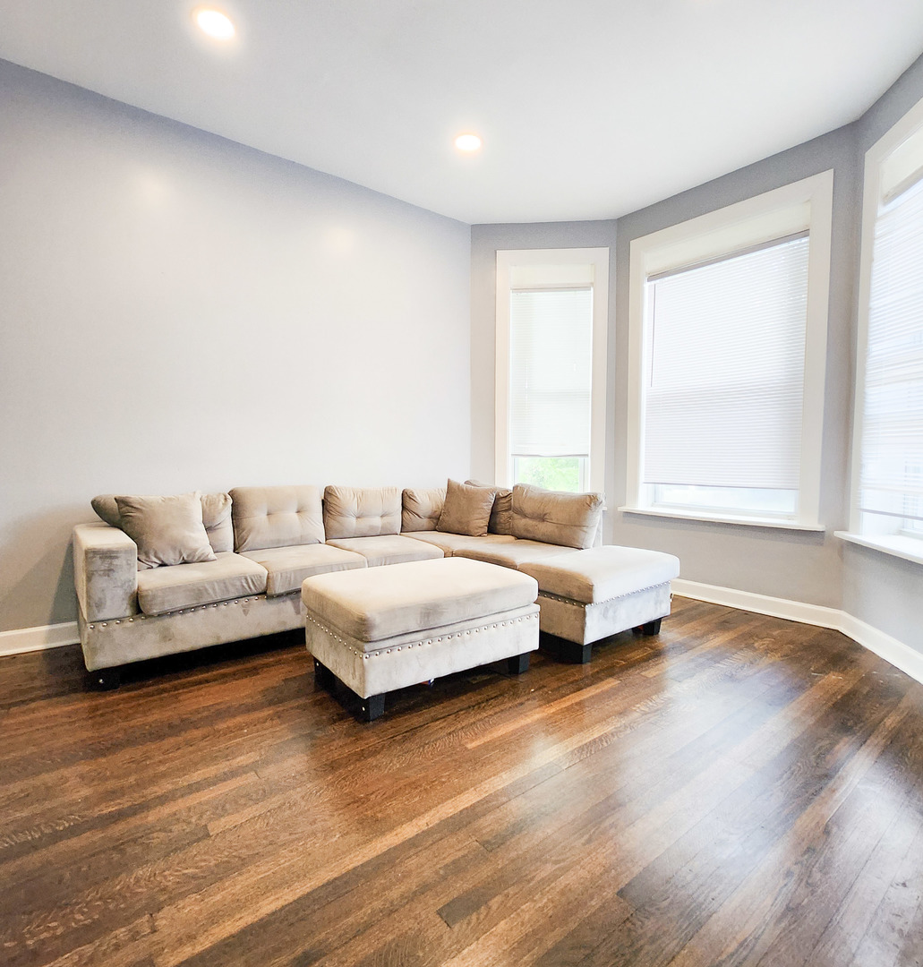 6621 South Marquette Road Chicago, IL 60637 - Photo 3 of 14