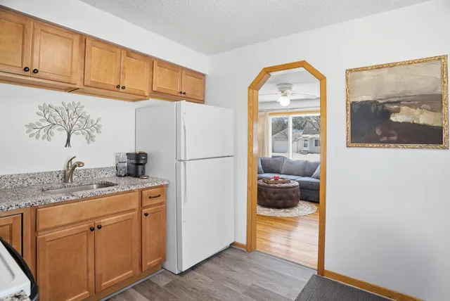 $285,000 | 8 Pointcross Drive, Circle Pines, MN 55014