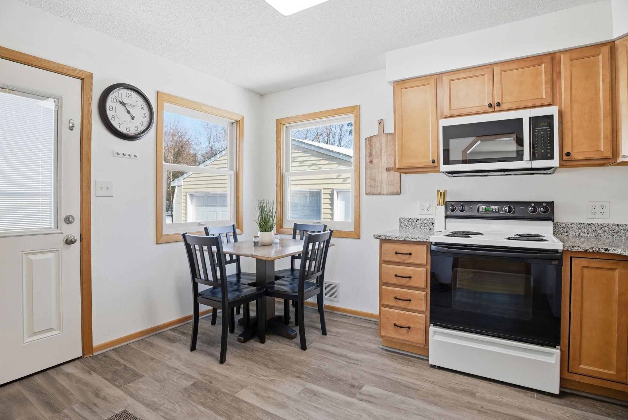 8 Pointcross Drive Circle Pines, MN 55014 - Photo 9 of 33