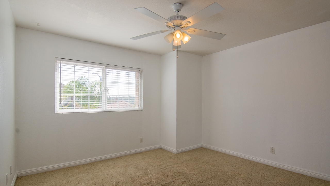 1678 Countryside Drive Vista, CA 92081 - Photo 12 of 16