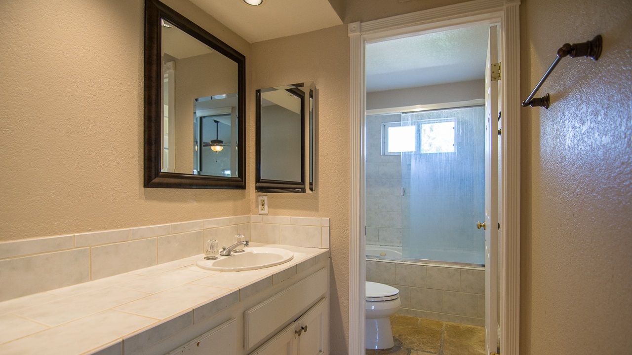 1678 Countryside Drive Vista, CA 92081 - Photo 9 of 16
