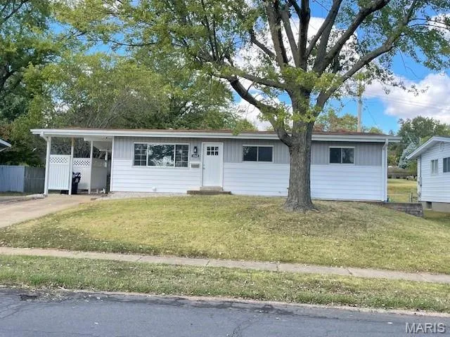 $1,395 | 1265 Night Drive, Florissant, MO 63031