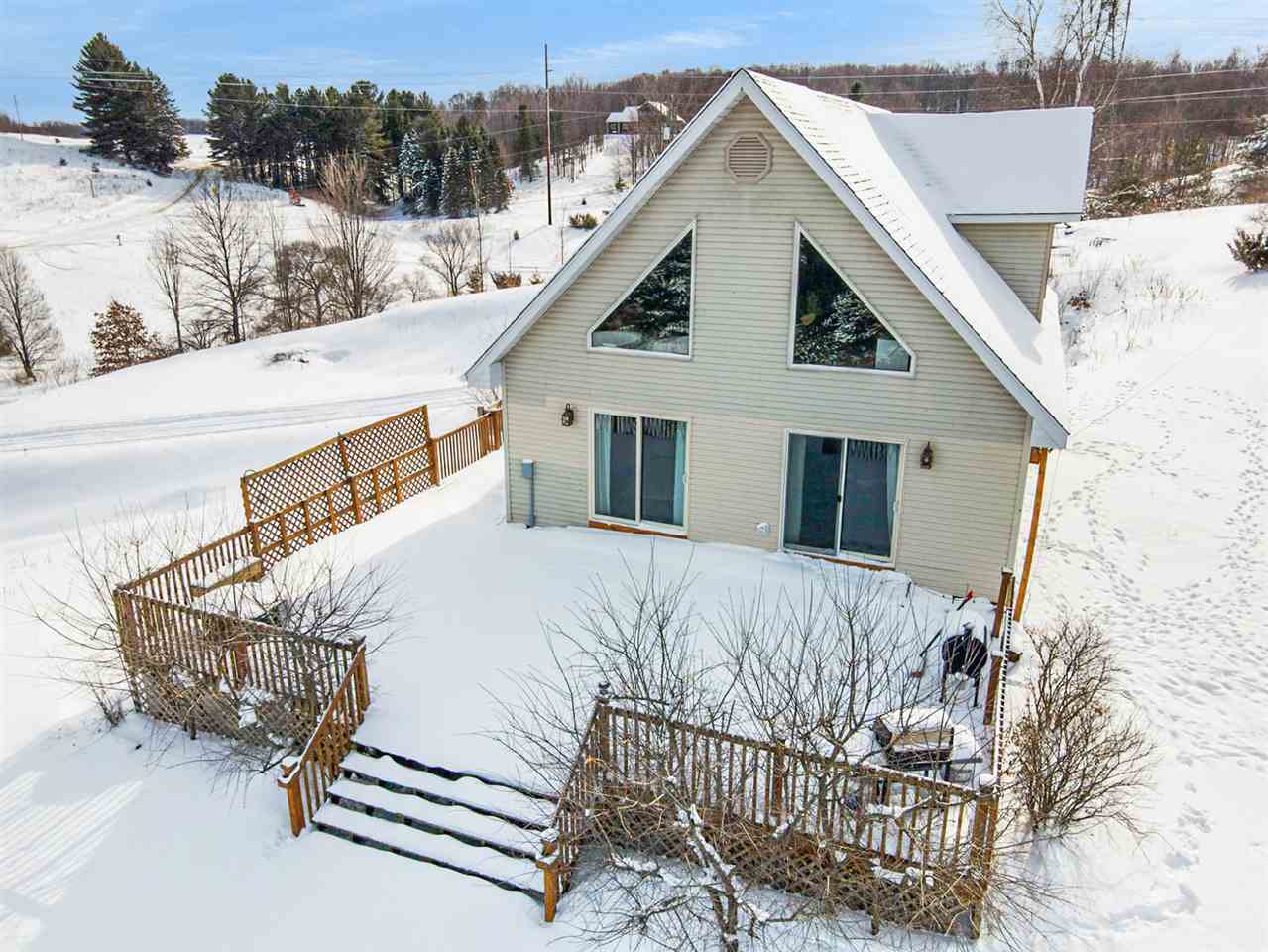 819 Carlisle Road Traverse City, MI 49696 - Photo 22 of 33 1884097-22.JPG