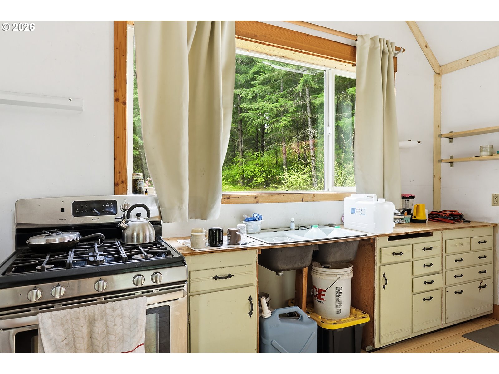 565 Canyon Road Lyle, WA 98635 - Photo 9 of 32