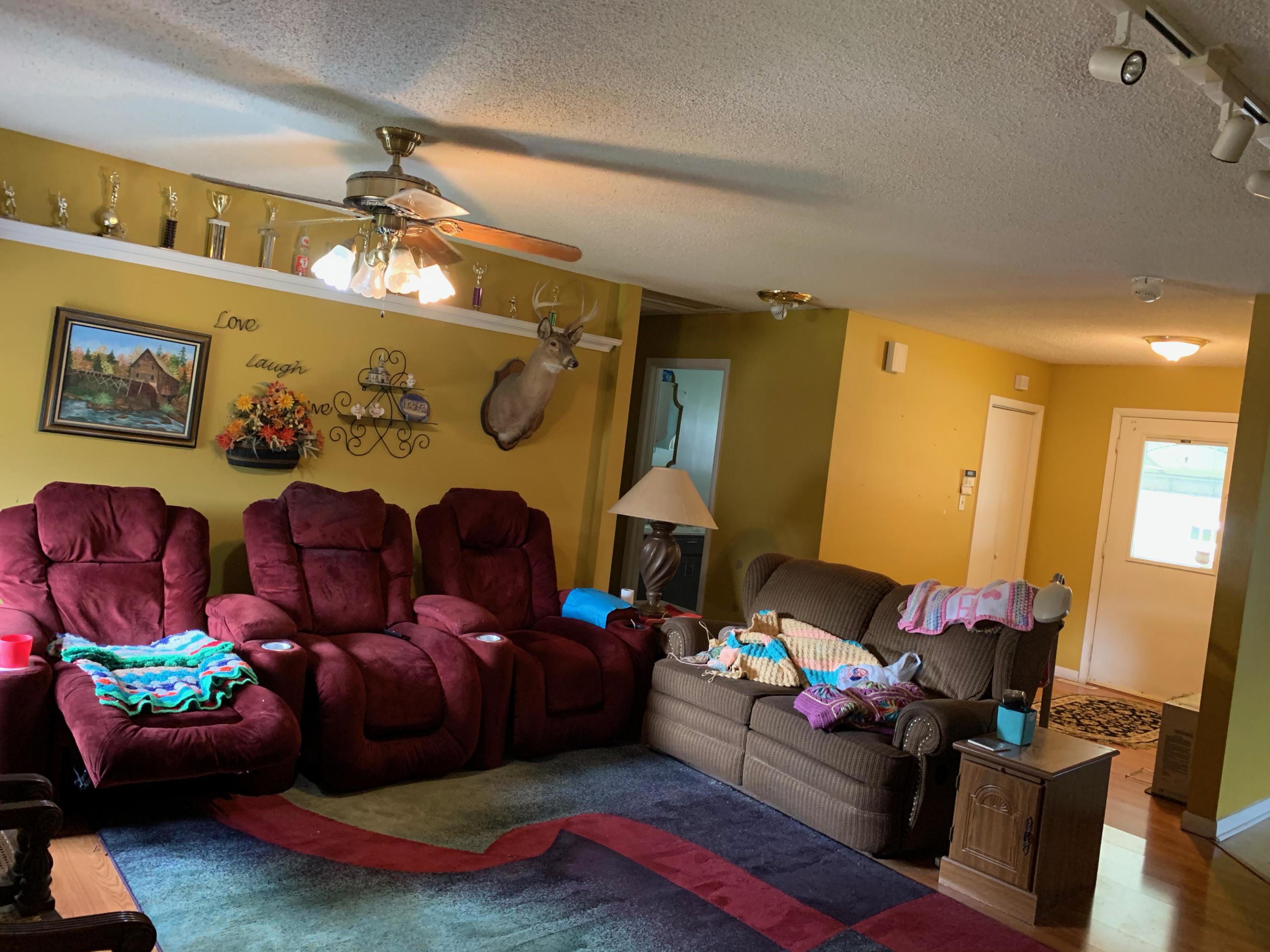 306 Brock Road Maynardville, TN 37807 - Photo 12 of 29 LivingRoom2