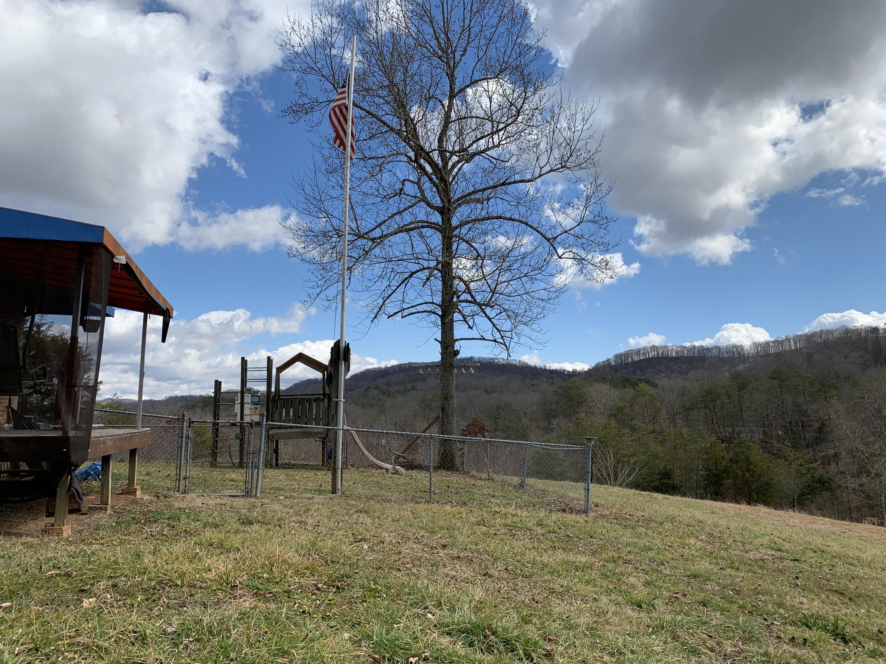 306 Brock Road Maynardville, TN 37807 - Photo 3 of 29 FrontPorchSideView