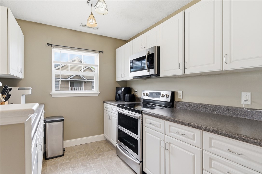 114 Mill Street, Unit 303 Woonsocket, RI 02895 - Photo 4 of 37