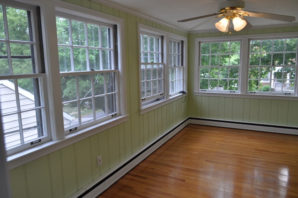 1822 Sheffield Road Southwest Roanoke, VA 24015 - Photo 21 of 49 Office/Bedroom 4