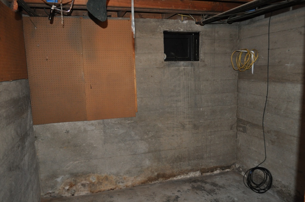 1822 Sheffield Road Southwest Roanoke, VA 24015 - Photo 46 of 49 Wine Cellar/Work Room