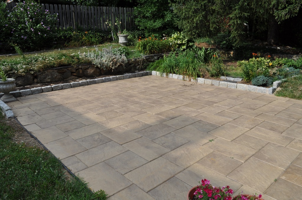 1822 Sheffield Road Southwest Roanoke, VA 24015 - Photo 48 of 49 Stone Patio